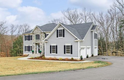 9 Copper Valley Ct, Cheshire, CT 06410-1760