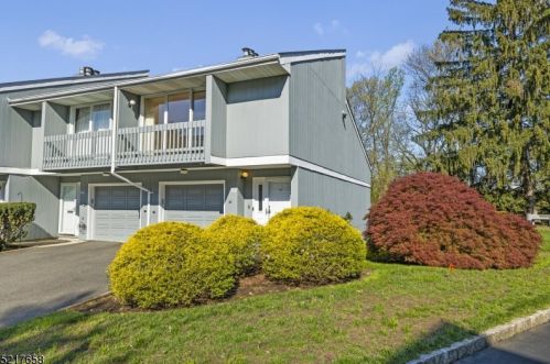 145 Marion Dr, Town Center NJ  07052-3301 exterior