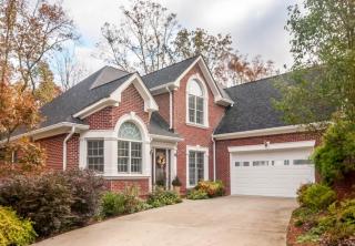 2007 Riverwood Dr, Hixson, TN 37343-3558