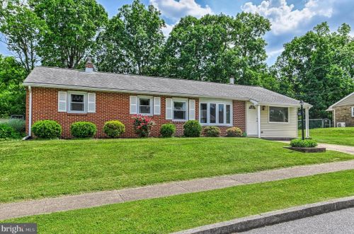 1244 Barley Corn Sq, Harrisburg, PA 17112-3401