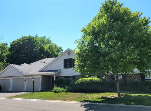 5116 Coventry Ln, Gurnee, IL 60031-1837