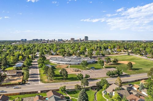 7601 Rosemary Cir, Englewood CO 80112-6421 exterior