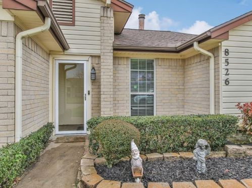 8526 Lazy Brook Ln, Morgans Point TX  77571-3770 exterior