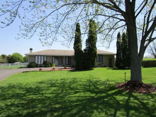 3060 Roth Rd, Oswego, IL 60543-9723