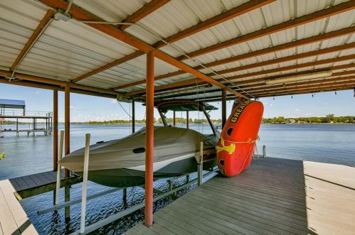 2702 River Ridge Ct, Granbury, TX 76048-6504