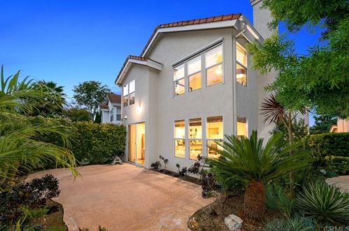 12882 Caminito Beso, San Diego, CA 92130-3404