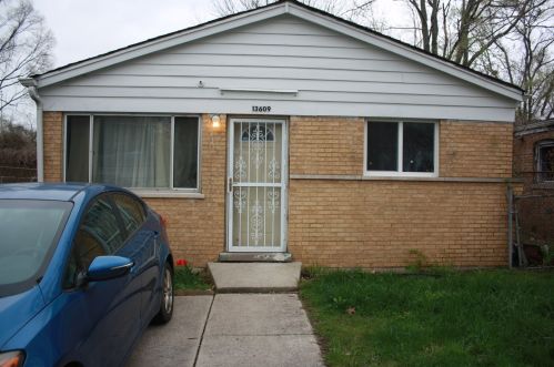 13609 Keeler Ave, Robbins, IL 60472-1424