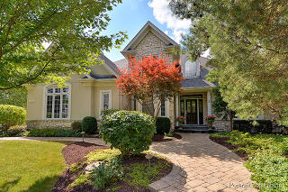 842 Parkside Rd, Naperville, IL 60540-6813
