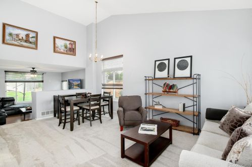 21984 Oxford Pl, Denver CO 80014-5137 exterior