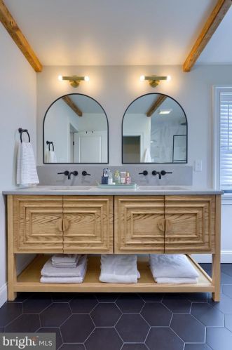 330 Mary St, Lancaster PA  17603-3328 exterior