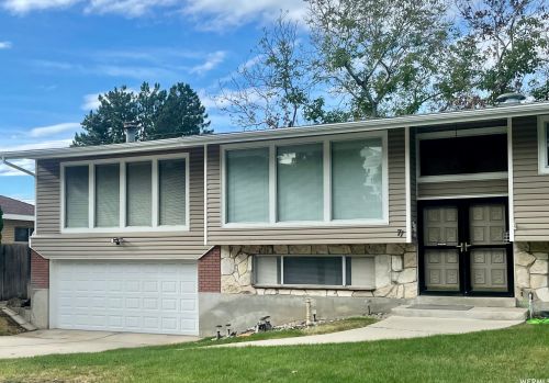 71 Paradise Dr, Orem, UT 84097-4811