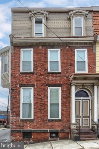 19 Walnut St, Harrisburg, PA 17113-2356