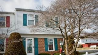 1836 Carlton Dr, Lebanon, PA 17042-5790