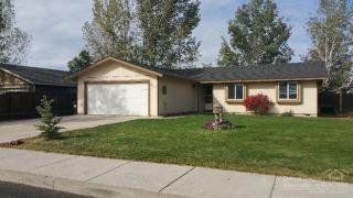3027 Pumice Ave, Eagle Crest OR  97756-9626 exterior