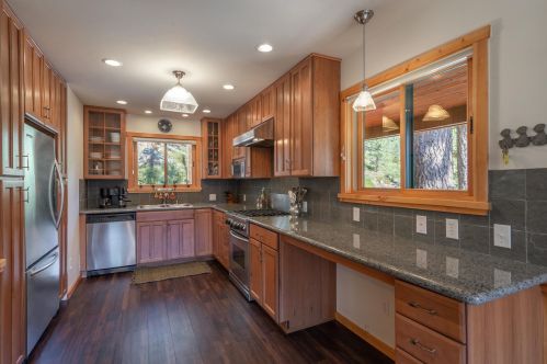 14405 Denton Ave, Truckee CA  96161-3612 exterior