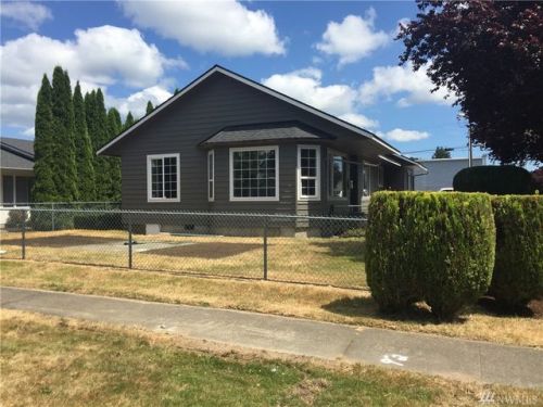 956 Maple St, Longview, WA 98632-3841