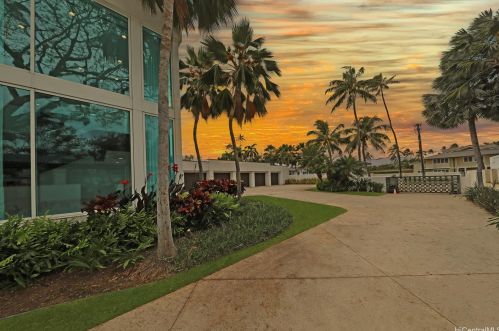 4801 Kahala Ave, Honolulu HI  96816-5231 exterior