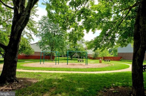 11 Shirley Ln, Trenton NJ 08610 exterior