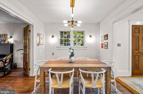 24 Evergreen Ln, Tavistock NJ  08033-1202 exterior