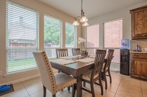 401 Perkins, Argyle TX 76226-5571 exterior