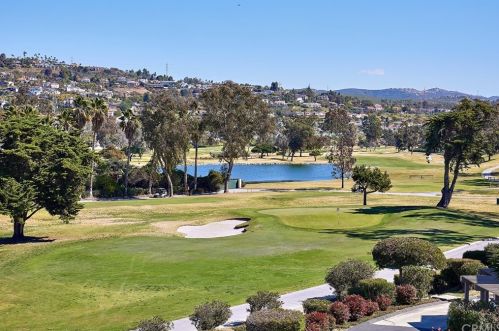 2256 Fairway Ln, Carlsbad, CA 92009-6948