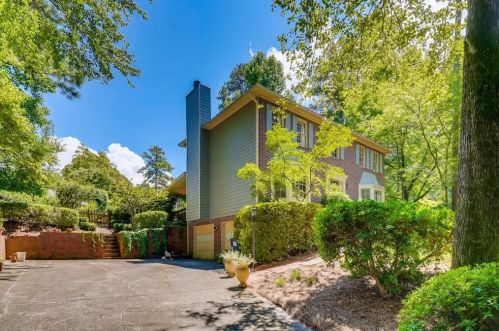 1503 Walker Ridge Dr, Marietta, GA 30064-4169