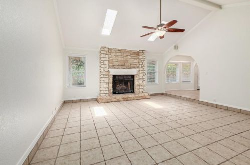 10805 Catthorn Cv, Austin TX  78759-4674 exterior