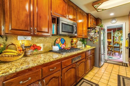 3520 Watkins Dr, Riverside CA  92507-4609 exterior