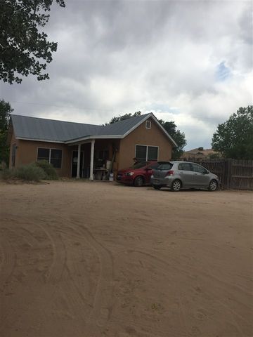128 County Road 58, Ohkay Owingeh, NM 87566-6401