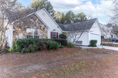 5062 Meridian Lake Dr, Monroe, GA 30655-4027