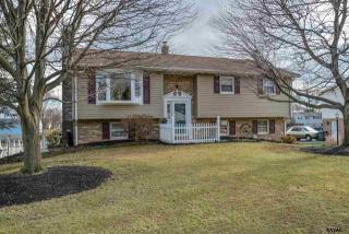 2636 Danielle Dr, York, PA 17315-4619