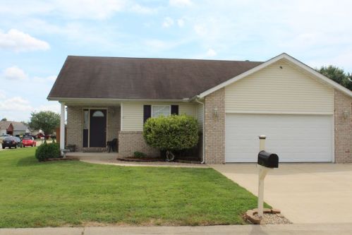 1 Doe Ct, Moro, IL 62067-1742