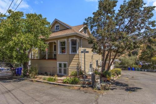 937 A St, Crockett, CA 94525-1408