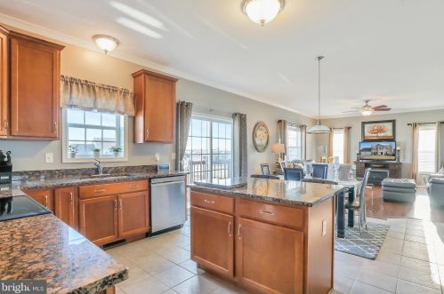 67 Tinning Ct, Hedgesville WV 25427-7367 exterior