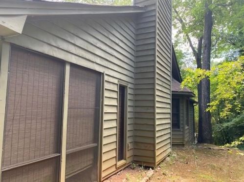 5196 Biffle Rd, Stone Mountain, GA 30088-3718
