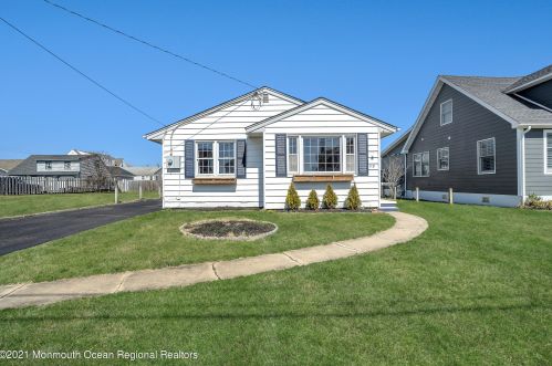113 Sanborn Ave, Point Pleasant Beach, NJ 08742-2659