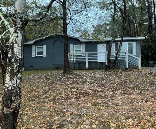 7145 Pineneedle Dr, Porterdale, GA 30014-3568