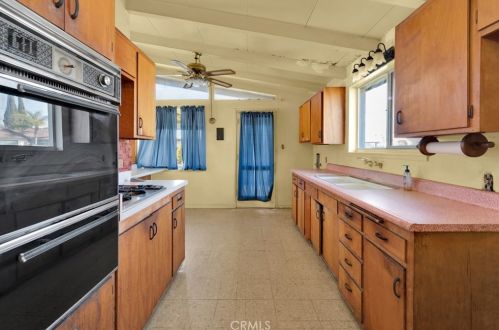 1430 Chalet Ave, Anaheim CA  92802-2147 exterior