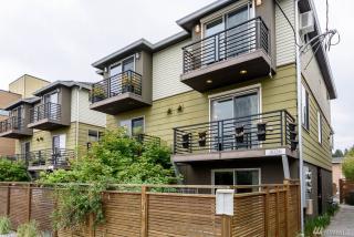 3036 61st Ave, Seattle, WA 98116-2811