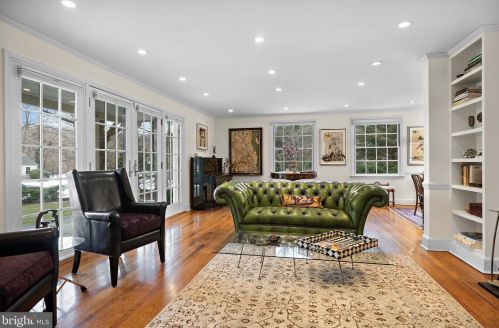 69 Laurel Rd, Princeton NJ 08540-2708 exterior