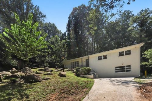 545 Brownlee Rd, Atlanta, GA 30311-2227