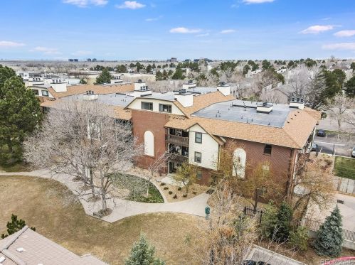 13950 Oxford Pl, Denver CO 80014-5139 exterior