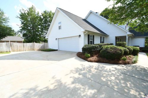 103 Fountain Ln, Bonaire, GA 31005-3510