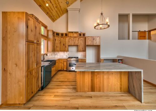 11844 Highland Ave, Truckee CA  96161-1710 exterior
