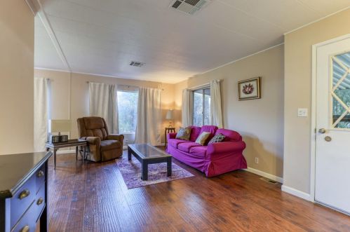 6704 Alden Ln, Citrus Heights, CA 95621-3543