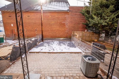 24 Ross St, Lancaster PA  17602-1940 exterior