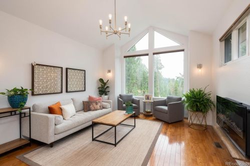 7102 Pinewood Dr, Lakewood, CO 80439