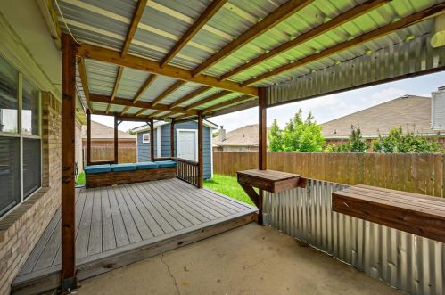 1717 Ryanfeld Dr, Midlothian TX  76063-5962 exterior