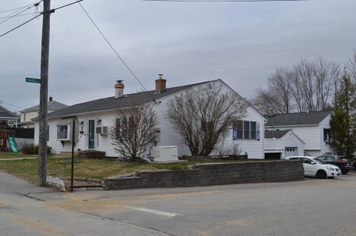 26 Cross St, Allenstown, NH 03275-1957