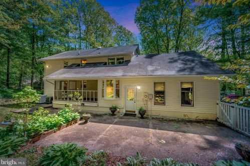 1308 Heatherbrook Ct, Fredericksburg, VA 22407-4825